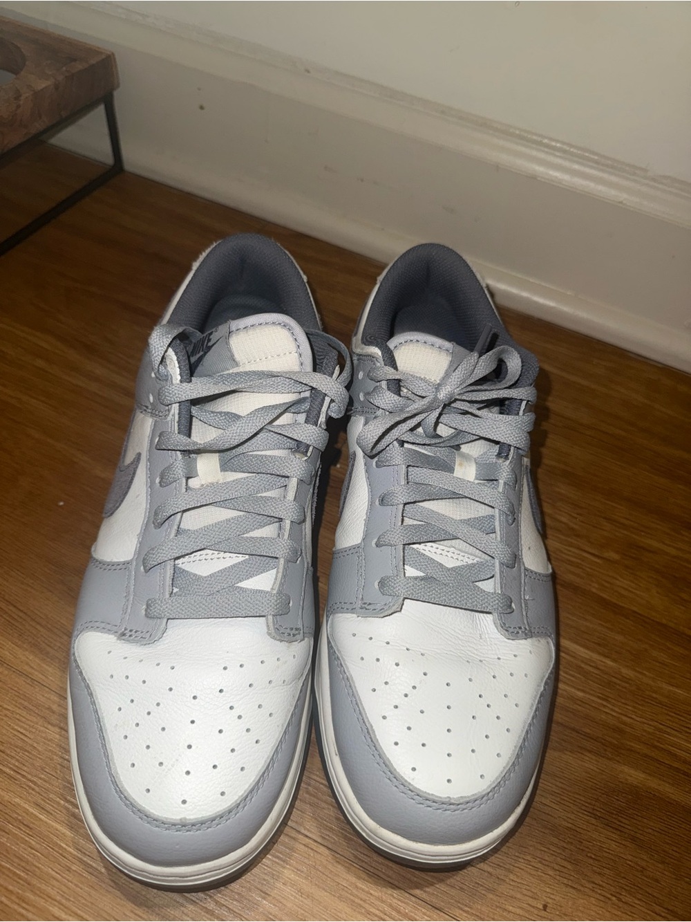 Men's Low-Top Athletic Sneakers in Light Gray and White